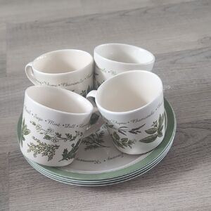 4 thymeless Corelle  Mugs And Matching Salad Plates
